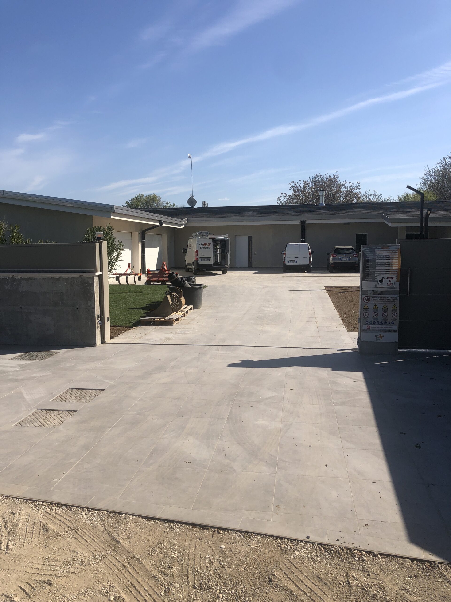 Private Villa Driveway, Italy - 5