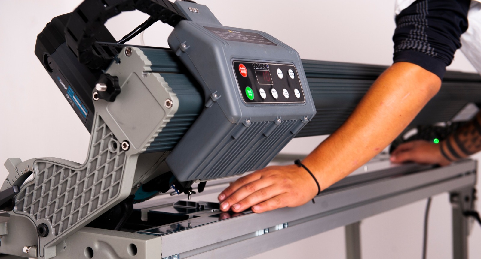 Automatic Multi-Functional Cutting Machine and Blades